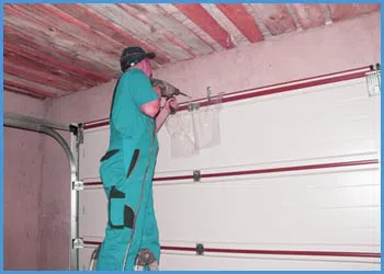 United Garage Door Ambler, PA 215-330-5519 - door-maintaince-15-05m